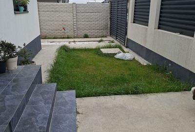 Casă cu 4 camere cu Teren 250 Mp în Malu Mare - 11