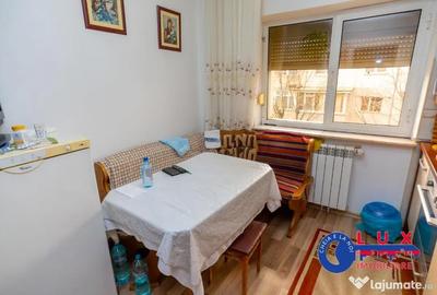 Apartament cu 3 camere decomandat în Central - 8