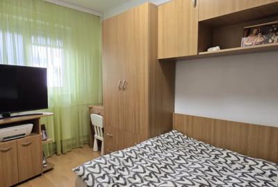 Apartament cu 3 camere semidecomandat, mobilat în Malu Roșu - 13