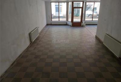 Spațiu comercial, de 80 mp, în Oravița