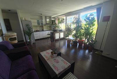 Apartament cu 2 camere decomandat în Sat Vacanță