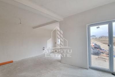 Casă cu 4 camere cu Teren 355 Mp în Giarmata