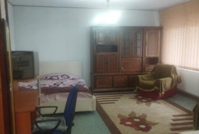 Inchiriere garsoniera Ploiesti, zona Democratiei. - 1