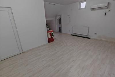 Casă cu 5 camere cu Teren 191 Mp în Central - 5