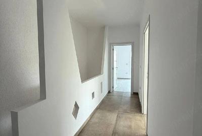 Casă cu Teren 450 Mp în Central - 9