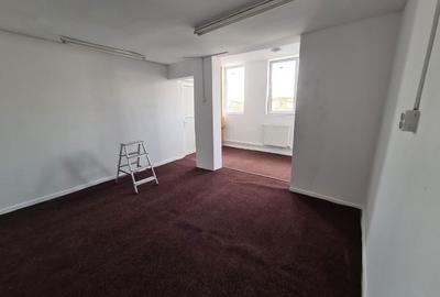 Spațiu comercial, de 30 mp, în Central - 1