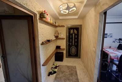 Apartament cu 3 camere decomandat în Central - 2