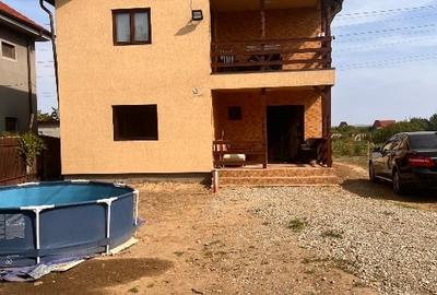 Casa  vânzare cu teren generos-1300mp - 1