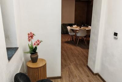 Apartament cu 4 camere decomandat în Central - 1