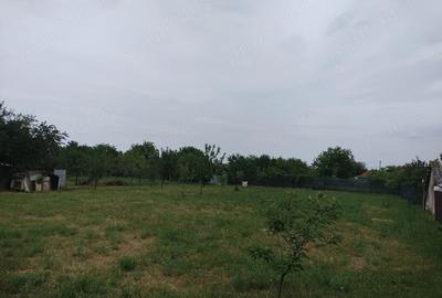 Teren de 1439 mp, în Central - 2