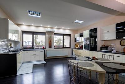 Casă cu 6 camere cu Teren 154 Mp în Central - 5