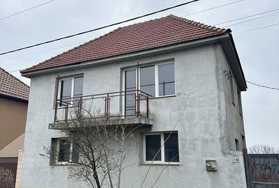 Casă cu 5 camere cu Teren 1000 Mp în Nojorid - 9