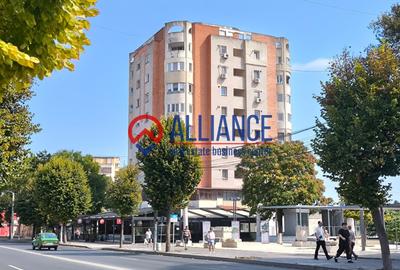 Spațiu comercial, de 450.94000244141 mp, în Central - 1