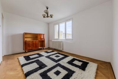 Vând Apt 3 cam Et 8/10 Bucur Obor Liber, Bl. Reabilitat, La Alb + Parchet si AC. - 23