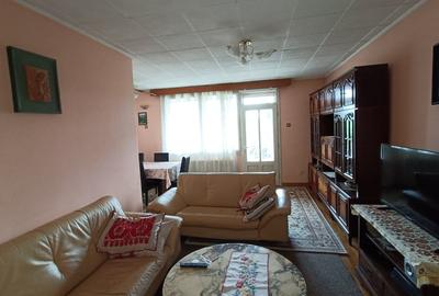 Casa de vanzare - complex imobiliar - 17