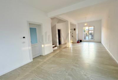 Casă individuală cu 4 camere cu Canalizare în Central - 7