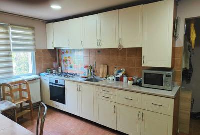 Apartament cu 2 camere semidecomandat în Complex Studențesc
