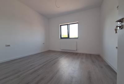 Duplex cu 4 camere cu Teren 417 Mp în Giarmata - 3