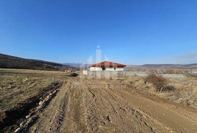 Teren Construcții intravilan de 660 mp, în Est - 3