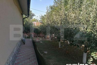 Casă cu 8 camere cu Teren 550 Mp în Bârnova - 4