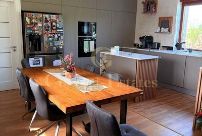 Casă cu 4 camere cu Teren 750 Mp în Central - 3