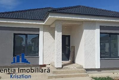 Casă cu 7 camere cu Teren 420 Mp în Odoreu - 1