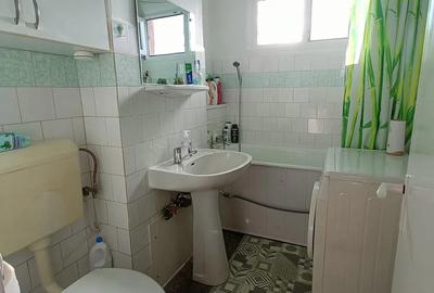 Persoana fizica vand apartament 2 camere zona Victoria - 1
