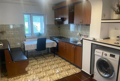 Apartament cu 3 camere decomandat, mobilat în Nicolina - 9