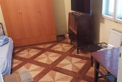 Casă individuală cu 2 camere cu Canalizare în Central - 10