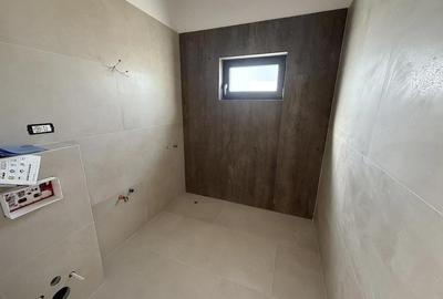 Casă cu Teren 300 Mp în Torontalului