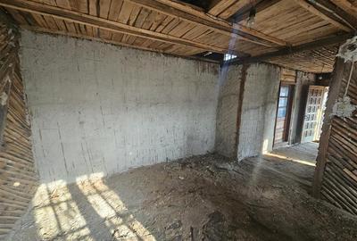 Casă cu 4 camere cu Teren 1000 Mp în Vâlcănești - 11