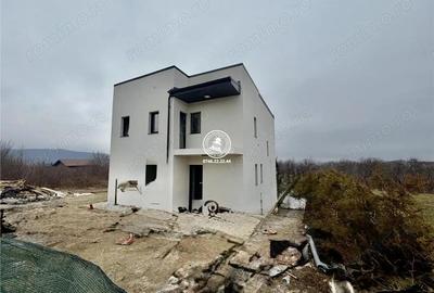 Casă cu Teren 500 Mp în Bârnova - 2