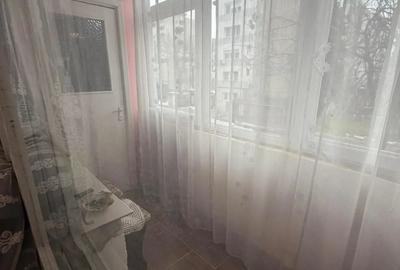 Apartament cu 2 camere nedecomandat în Central