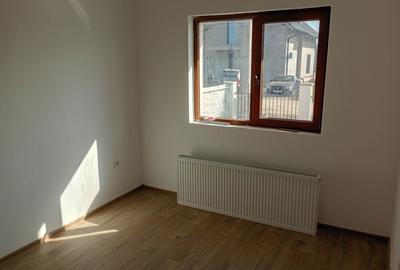 Casă cu 4 camere în Central - 3