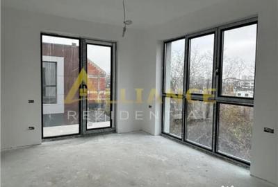 Casă cu 3 camere cu Teren 250 Mp în Central - 14