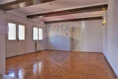 Casa/vila 7 camere de inchiriat in Bucuresti, Bucurestii Noi - 15