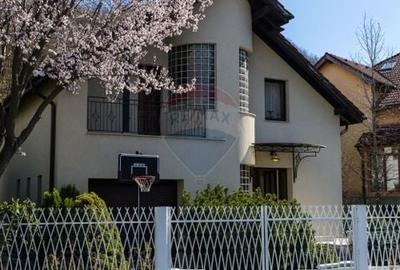 Casă cu 4 camere cu Teren 500 Mp în Noua - 55