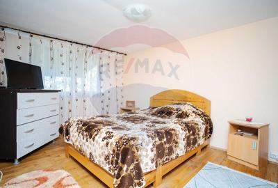 Casa / Vila Zona Bucium, Paun - 16