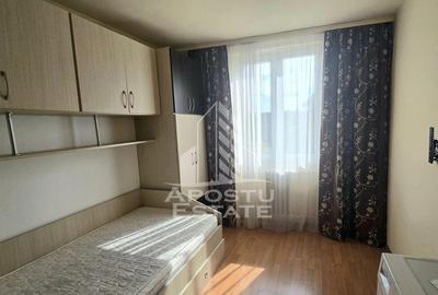 Garsoniera la etaj intermediar, situata in zona Take Ionescu - 1