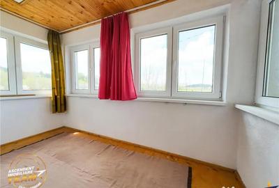 Casă cu 6 camere cu Canalizare în Central - 9