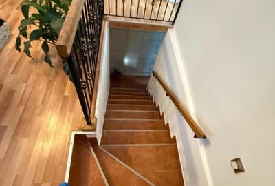 Casă cu 5 camere cu Teren 470 Mp în Turnișor