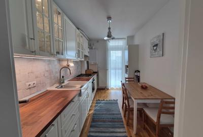 Apartament cu 4 camere decomandat în Central - 2