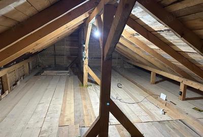 Casă cu 5 camere cu Teren 3885 Mp în Izgar - 2