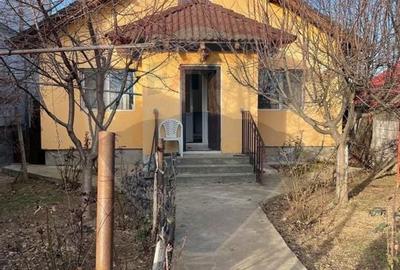 Casă cu 5 camere cu Teren 504 Mp în Romanești