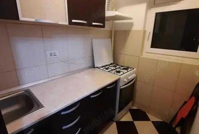 Garsoniera 1 decembrie-modern-metrou 5 minute Garsoniera 1 decembrie-modern-metrou 5 minute - 4