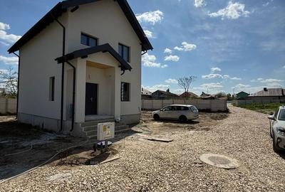 Casă cu 5 camere cu Teren 400 Mp în Domnești - 4