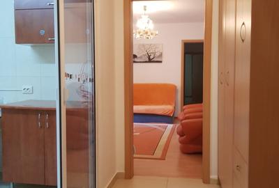 Apartament cu 3 camere semidecomandat, mobilat în Brâncoveanu