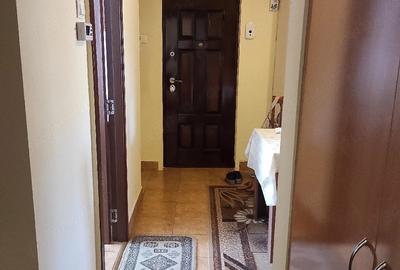 Apartament cu 3 camere decomandat în Central - 1