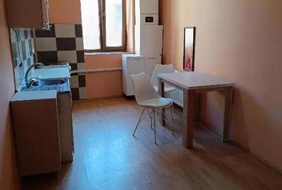 Garsonieră nedecomandată în Central - 9