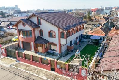 Casă individuală cu 6 camere cu Canalizare în CET - 53